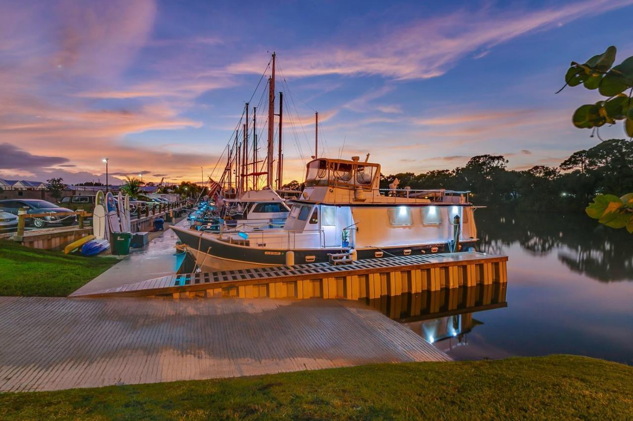 Cape Crossing Resort & Marina Merritt Island Экстерьер фото